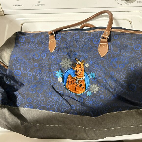 Vintage Scooby Doo Duffle Bag - Picture 1 of 2